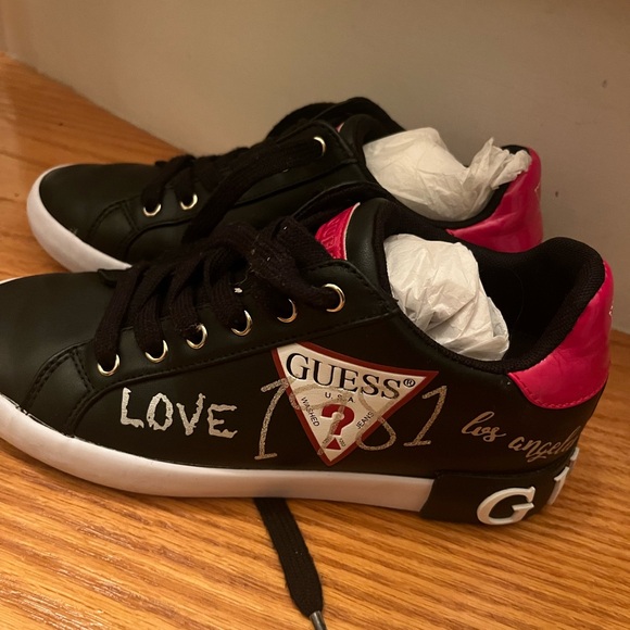 Guess Shoes Pathin5 Laceup Sneakers - Picture 2 of 5